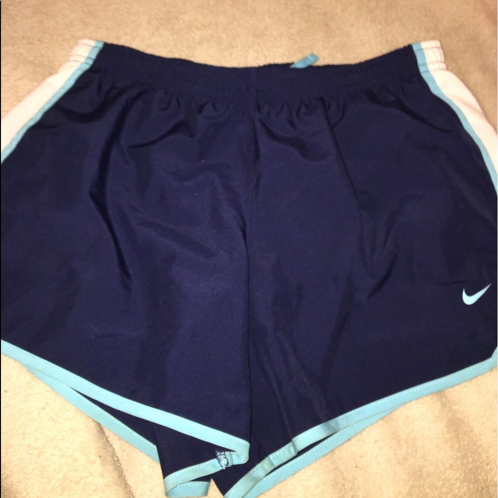 navy blue nike shorts